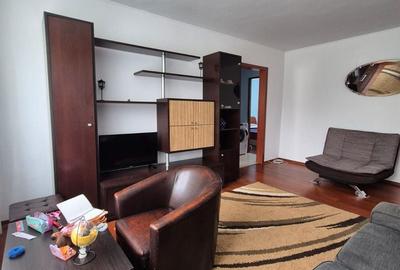 Apartament cu 3 camere semidecomandat, mobilat în 1 Decembrie 1918