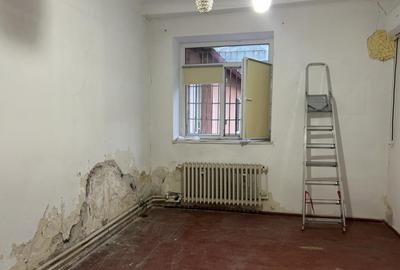 Apartament cu 4 camere decomandat în Central - 7