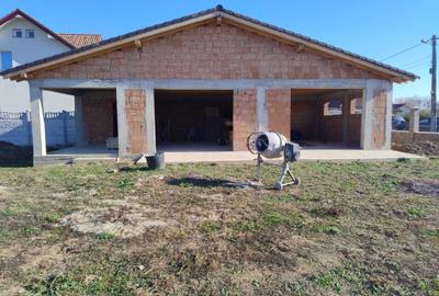 Casă cu 3 camere cu Teren 80 Mp în Central - 3