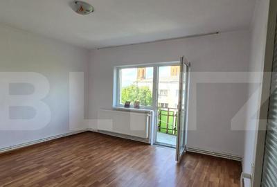 Apartament de vanzare, cu 3 camere, 76 mp, zona Micro 17 - 7