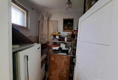 Casă cu 5 camere cu Teren 1700 Mp în Episcopia Bihorului - 8