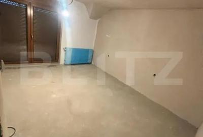Casă cu 5 camere cu Teren 5000 Mp în Unirea - 13