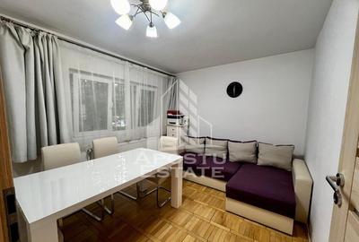 Apartament 3 camere, parter, zona Lipovei