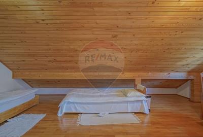 Casă cu 14 camere cu Teren 596 Mp în Poiana Brașov - 55