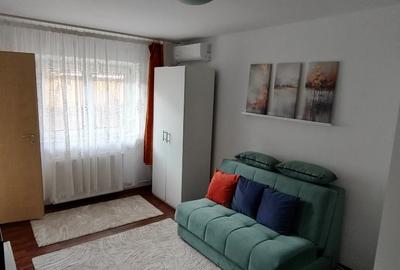 Proprietar închiriez garsoniera zona Badea Cartan - 2