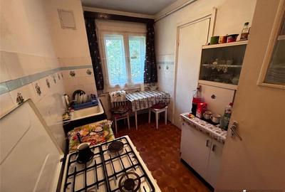 Resita, 2 Cam. Cf. 1, Mobilat+Utilat, Et. 1, Micro 2 - 3