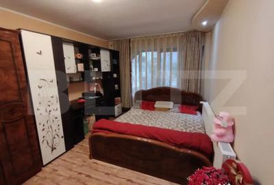 Casă cu 4 camere cu Teren 980 Mp în Craiovița Nouă - 16