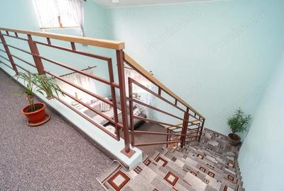 Casă cu 5 camere cu Teren 904 Mp în Hlincea - 1