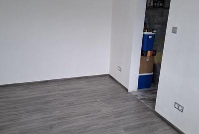 Apartament cu 3 camere semidecomandat în Orșova - 7