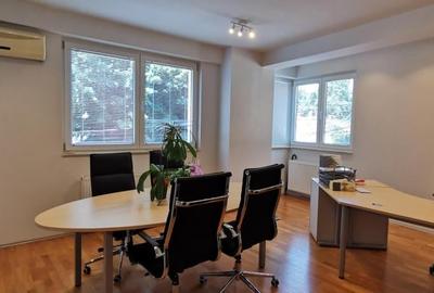 Teren construcție, de 135 mp, în P-ța Romană - 12