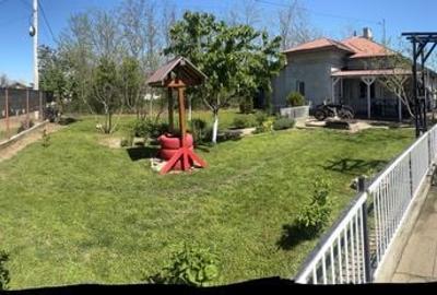 Casă cu 4 camere în Frumușani - 8