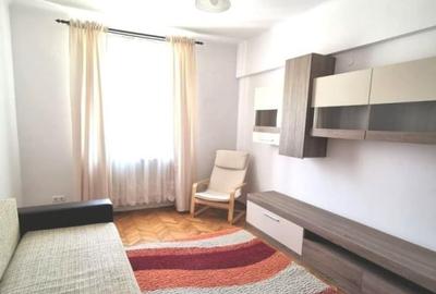 Apartament decomandat 2 camere ,zona linistita