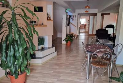 Casa de vanzare - Sf. Gheorghe, zona Simeria Veche - 260m - 5