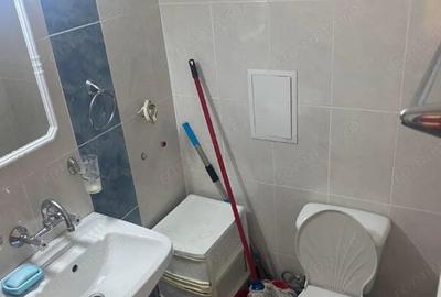1 camera in zona Lipovei - 3