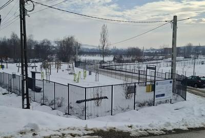 Teren de 4200 mp, în Bonț - 1