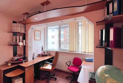 Apartament spatios ,decomandat 4 camere, etaj 2, Reșița. - 7