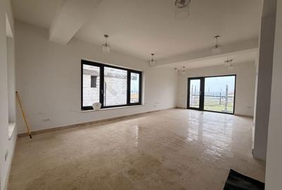 Casă cu 3 camere în Central - 2