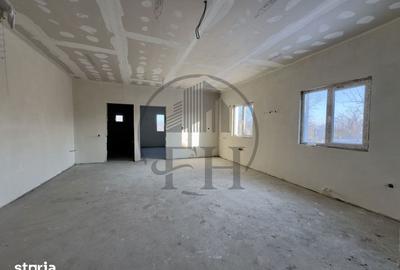Casă cu 3 camere cu Canalizare în Lumina - 3