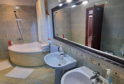 Casă cu 4 camere cu Teren 801 Mp în Livezeni - 10