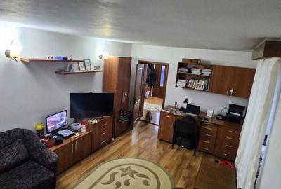 Casă cu 4 camere cu Teren 350 Mp în Central - 1