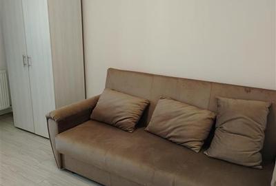 Garsonieră decomandată în Valea Adâncă