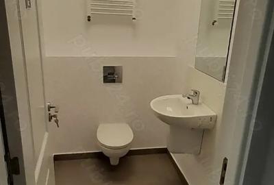 Spațiu comercial, de 95 mp, în Central - 4