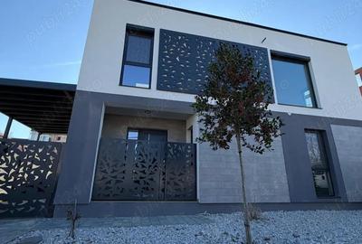 Casă cu Teren 310 Mp în Lipovei