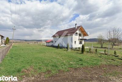 Teren de 1300 mp, în Bod