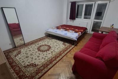 Apartament cu 3 camere decomandat în Lacul Tei - 1