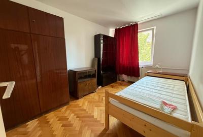 Apartament 3 camere, semidecomandat, etaj 2, 57 mp utili, zona Piata 700 - 4