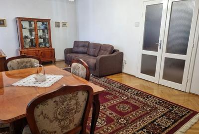 Apartament cu 3 camere decomandat în Calea București - 8