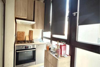 Apartament cu 3 camere semidecomandat în Central