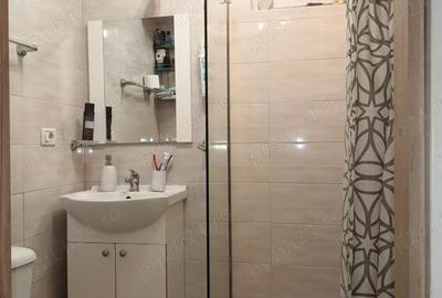 Inchiriez garsoniera in zona centrului universitar-300 euro Inchiriez garsoniera in zona centrului universitar-300 euro - 4