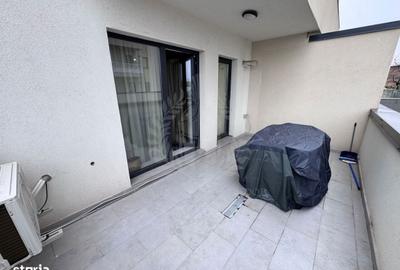 Garsonieră în Vest