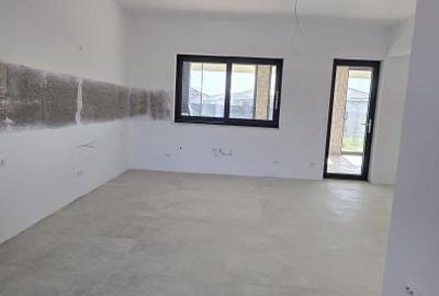 Casă cu 4 camere cu Teren 1010 Mp în Balotești - 8