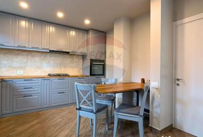 Casă cu 5 camere cu Teren 432 Mp în Balotești - 10