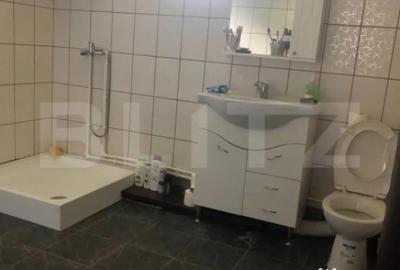 Casă cu 5 camere cu Teren 1732 Mp în Găești - 1