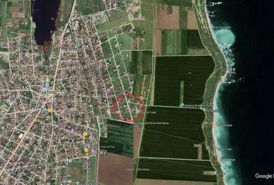 Teren de vanzare in Tuzla zona castelul de apa
