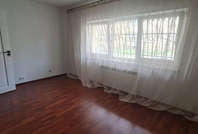 Apartament cu 3 camere decomandat în Vitan - 7