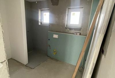 Casă cu 4 camere în Central - 2