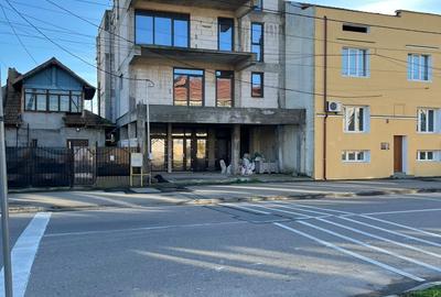 OPORTUNITATE. Clădire S+P+3 cu functiuni mixte și poziție avantajoasă. - 4