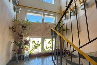 Apartament cu 3 camere semidecomandat, mobilat în Florilor - 14
