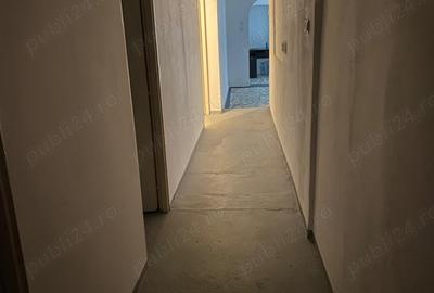 Spațiu comercial, de 308 mp, în Central - 8