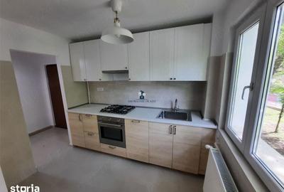 Apartament cu 3 camere semidecomandat în Berceni - 4