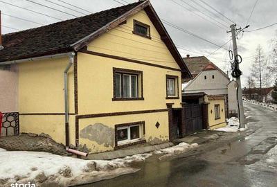 Casă cu 4 camere cu Teren 120 Mp în Ultracentral - 2