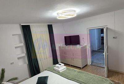 Casă cu 4 camere cu Teren 722 Mp în Podul Vadului