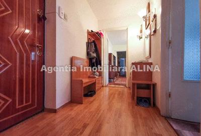 Apartament cu 4 camere semidecomandat în Gojdu