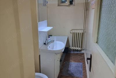 Proprietar inchiriez apartament cu o camera, Zona Bd. Cetatii - 3