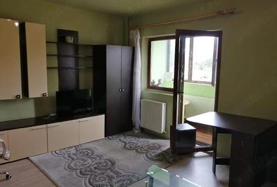 Garsonieră decomandată în Girocului