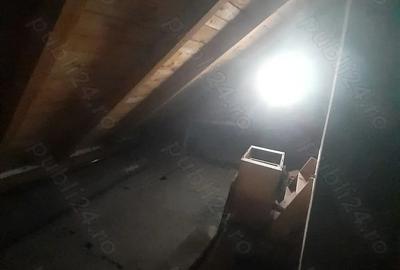 Casă cu 4 camere în Noua